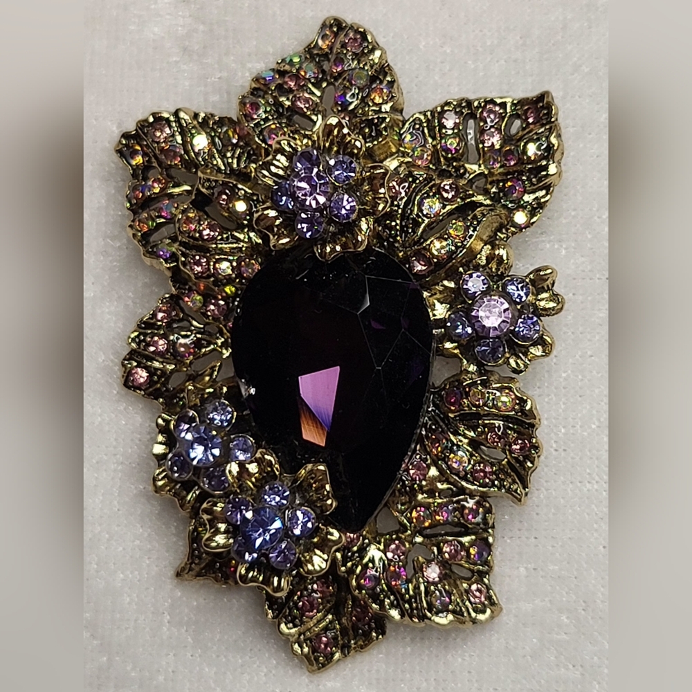 NEW Vintage-style Purple Crystal Palace Style Flower Brooch / Pin